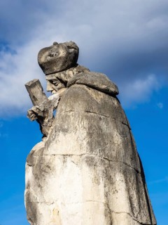 Statue