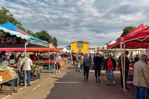 People at a weekly market market