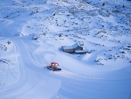 Snow groomer or Pistenbully