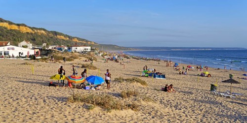 Fonte da Telha beach