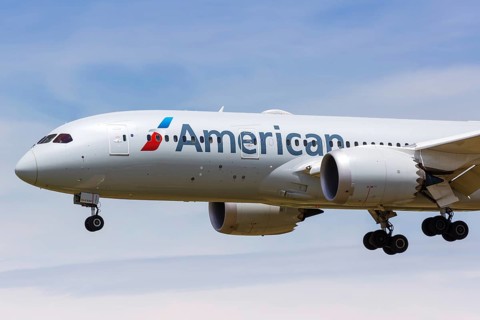An American Airlines Boeing 787-8 Dreamliner with registration number N819AN lands at the airport in Barcelona