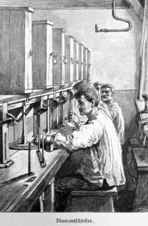 Grinding rough diamonds