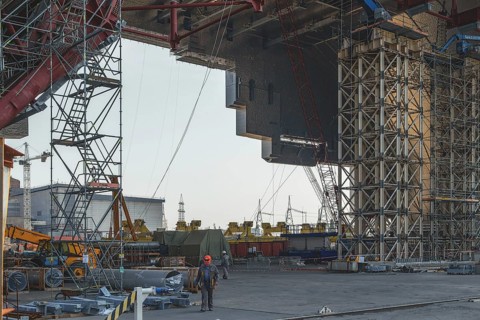 Sarcophagus under construction