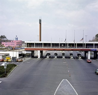 Berlin-Zehlendorf border to the GDR