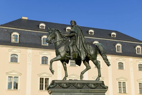 Carl August Monument