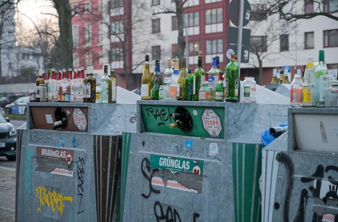 Waste glass container