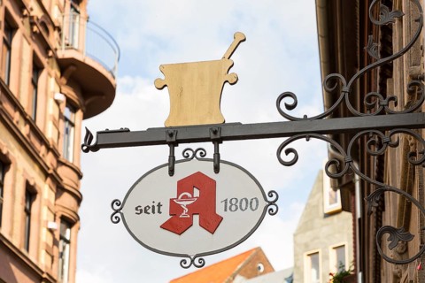 Nose sign of the Stadt-Apotheke an der Karlstrasse