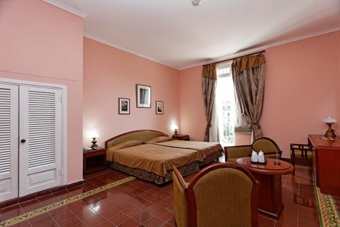 Rooms at Hotel Inglaterra