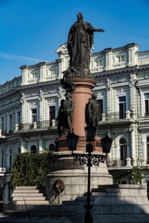 Statue