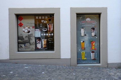 Shop window BOBO Bubble Tea