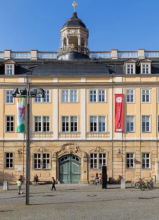 Market Square with City Palace