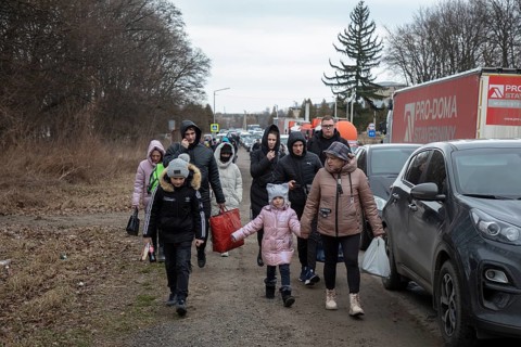 Ukrainian refugees at the border