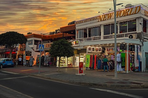 Shops and restaurants in the evening on the beach promenade