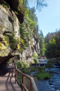 Footbridge and waterfalls in the Edmundsklamm