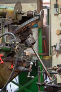 Welding machine for valves