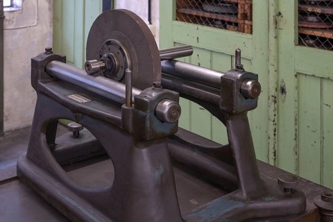 Balancing machine in a historic turning shop