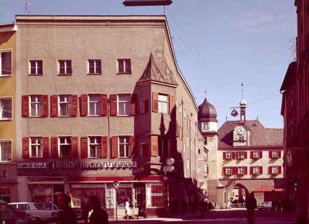 Max-Josefs-Platz with Mittertor