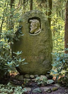 Grave of the graphic artist