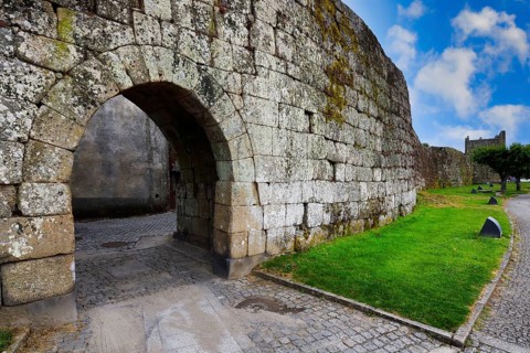 Oak's Gate
