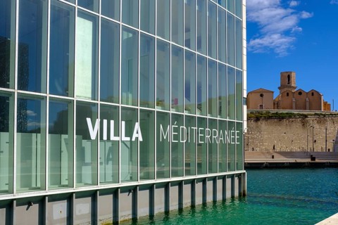 Villa Mediterranee with church Eglise Saint Laurent