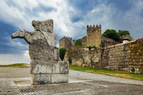 Statue to the legendary Joao Ticao near the Treason's Gate
