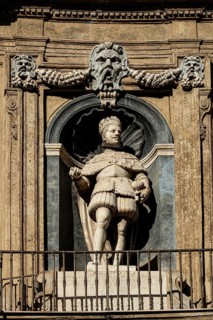 Figure at the Quattro Canti