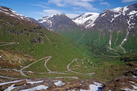 Mountain pass in Zig Zag