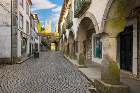 Main street with King's gate