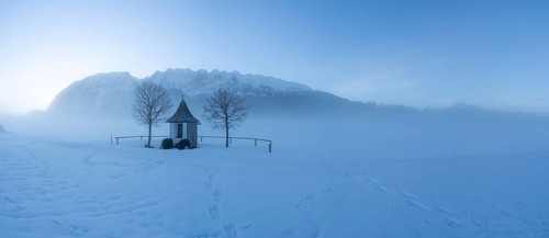 Chapel in front of Grimming in the morning mist