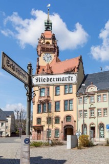 Town hall with street sign Niedermarkt