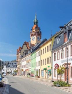 Niedermarkt with town hall