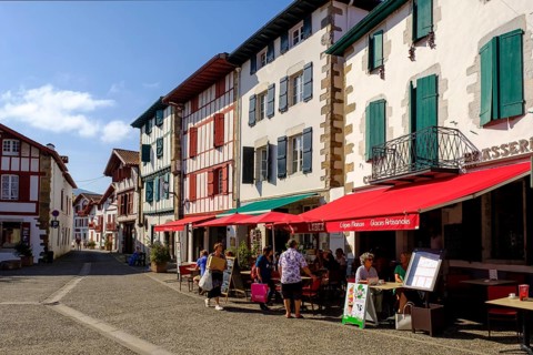 Sidewalk cafes