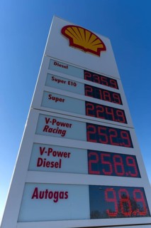 Fuel prices over 2. 00 EURO