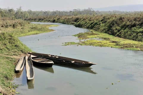 Boat trip on the Rapti River