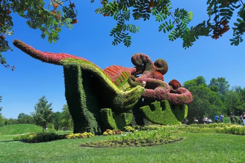 Plant sculpture