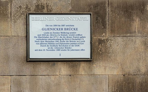 Memorial plaque at the Glienicke Bridge