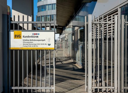 Entrance to the customer office of Berliner Verkehrsbetriebe