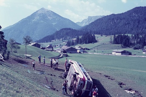 Bus