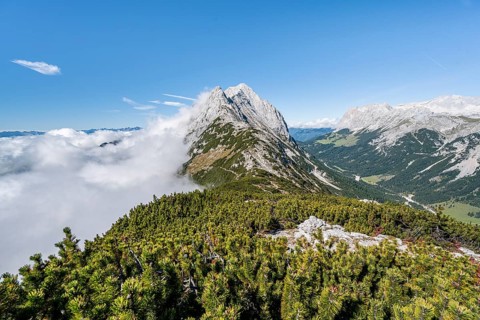 View along the ridge of the Mieminger Kette with summit Karkopf and Hochwand