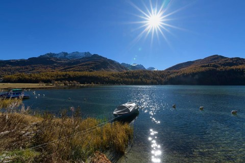 Lake with sun in autumn