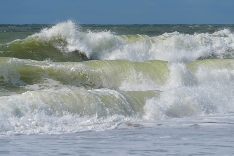 Breaking Wave