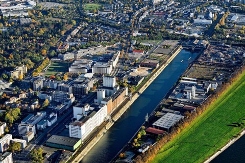 Deutz Harbour