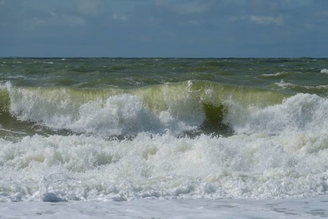 Breaking Wave