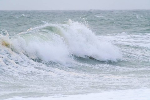 Breaking Wave