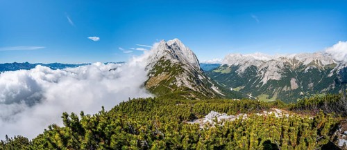 View along the ridge of the Mieminger Kette with summit Karkopf and Hochwand