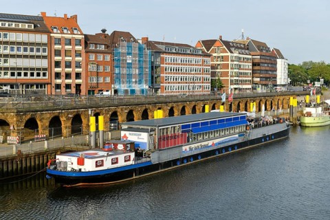 Theaterschiff