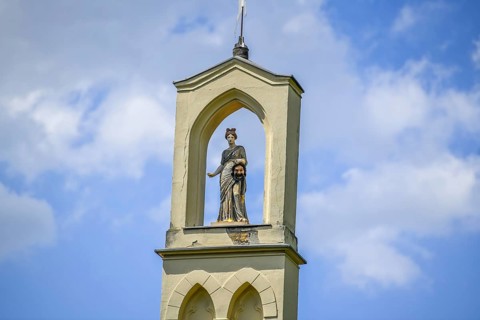 Statue