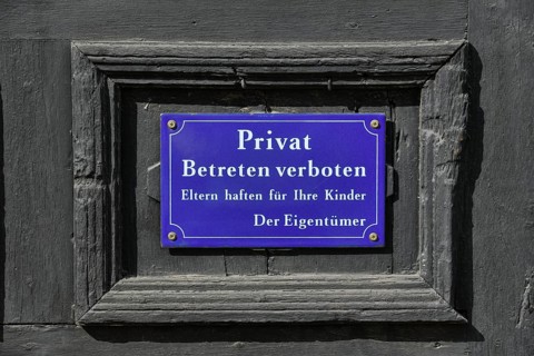 Private sign