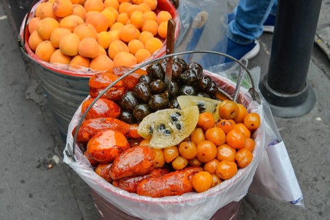 Street vending fruit