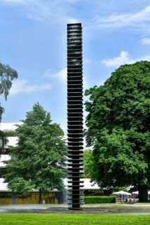 Water sculpture 1977 by Heinz Mack
